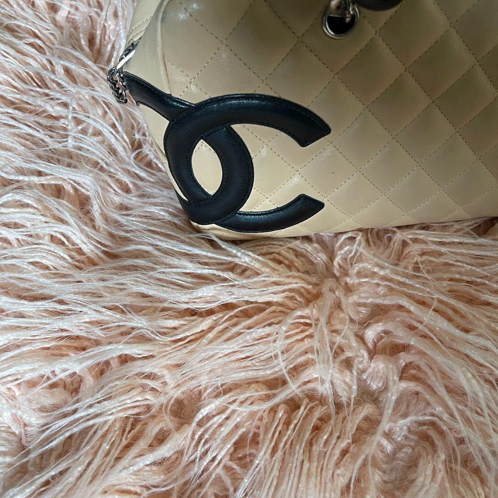 Chanel Ligne Cambon Bowler Tote Bag Authenticated - Picture 3 of 14